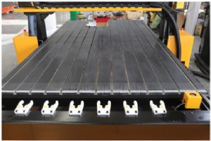 1325 ATC CNC 回転装置付き木材彫刻機 – 手頃な価格で信頼性が高く、マイアミに納品 