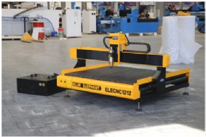 コンパクトな 1212 デスクトップ CNC ルーターがマレーシアのクランに納入 