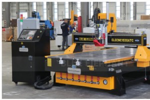 プレミアム 1530 ATC CNC 5×10 木工機械がオーストラリアに出荷 