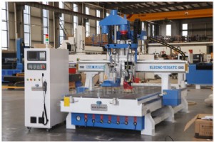 1500×3000mm ボード用のドリリングヘッドを備えたカスタマイズされた 1530 リニア ATC CNC マシン – ノルウェーのオスロに出荷 