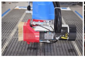 1530 ATC 4 軸 CNC ルーターがアラブ首長国連邦のジェベル アリに出荷されました 