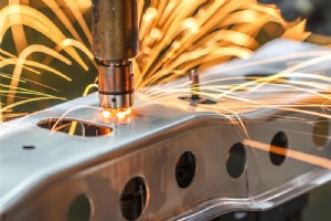 アルミニウムのレーザー溶接:精度と性能のための 10 の主要なアプリケーション 