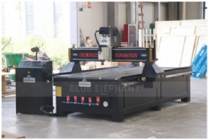 プレミアム 1325 4x8 CNC 木材切断機 – モンゴルに納入 