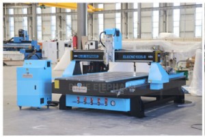 Erschwingliche 1325 CNC-Holzbearbeitungsmaschine – bereit zum Versand nach Jacksonville, USA 