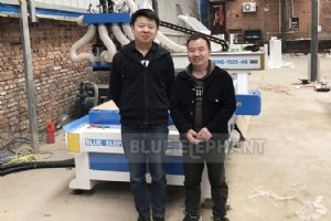 Assistance après-vente experte dans le Henan :achat réussi par notre client de quatre machines CNC hautes performances 