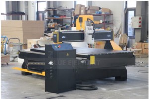 1325 4×8 フィート CNC ウッドルーター、パキスタンのカラチへ向かう 