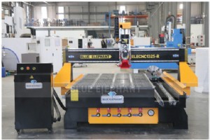 ロータリーアタッチメント付きトップバリュー 1325 CNC ルーター、コロンバスに納入 