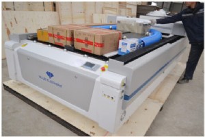 1325CO₂ レーザー切断機がベナンに出荷 – 信頼性の高い CNC およびレーザー ソリューション 