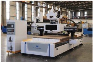 多機能 1530 ATC CNC 木材切断機がカナダのバンクーバーに納入 