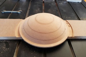 カスタマーレビュー:Russian Studio は 1212 デスクトップ 3 軸 CNC 木彫り機械を使用しています 