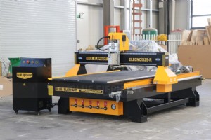 Routeur CNC 1325 4 × 8 avec dispositif rotatif - Livraison fiable en Roumanie 