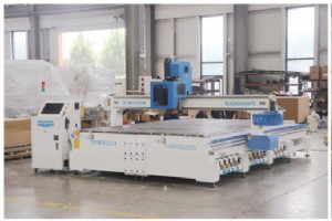 高精度 ELECNC 2640 ATC CNC ルーター – フランスへの配送準備完了 – グラスファイバーおよび複合パネルに最適 