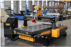 1325 ATC CNC-Fräse mit Drehachse – bereit für den Versand nach Kenia 