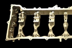 複雑な機械加工の課題を克服:13.6 リッター ディーゼル エンジン用ラダー フレーム 