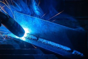 最適な板金溶接技術の選択:専門ガイド 