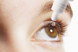 革命性的 Nanodrop 滴眼液有望实现裸眼视力矫正 