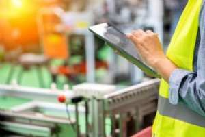 CMMS 如何简化生命科学领域的监管合规性 – 4 项经过验证的策略 