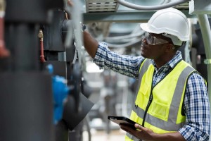 了解机器维护：主要优势和战略重要性 