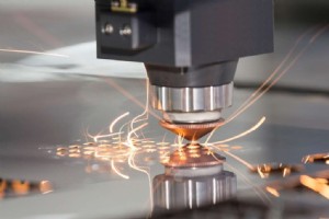 レーザー溶接解説：プロセス、メリット、選定ガイド