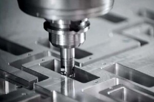 G41 & G42 an CNC-Drehmaschinen meistern: Praktischer Leitfaden für präzises Werkzeugradius-Kompensation
